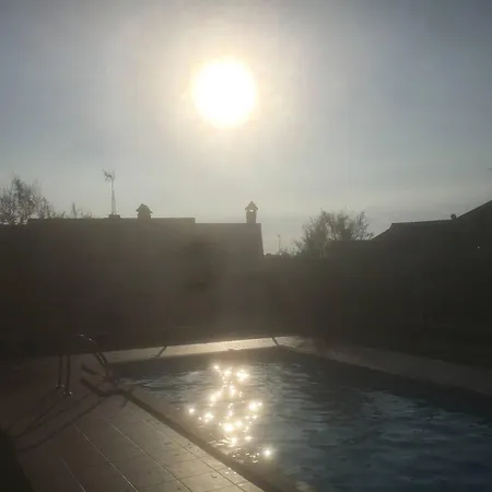 One Bedroom At 300 M Away From The Beach With Shared Pool And Wifi Appartement *