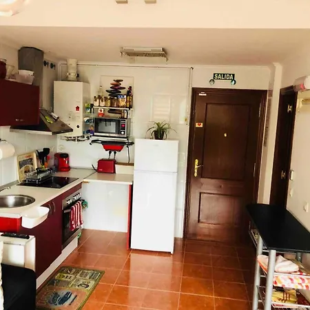 One Bedroom At 300 M Away From The Beach With Shared Pool And Wifi Mogro